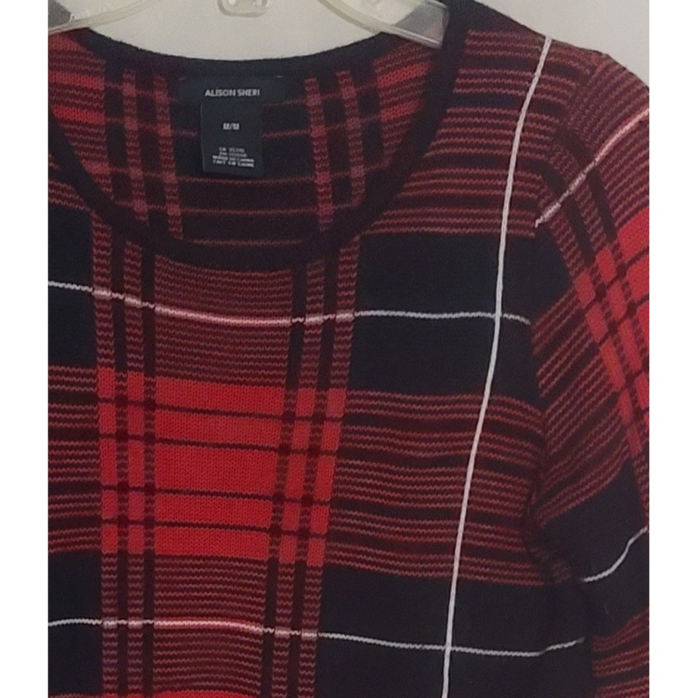 Alison Sheri Women's Red Plaid Knit Long Sleeve Holiday Sweater Top Size M